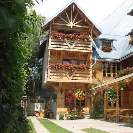 Pension Crizantema Vatra Moldoviţei Esterno foto